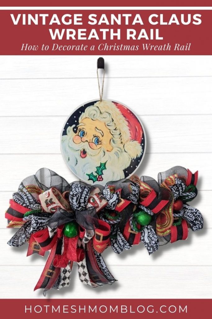 How to Decorate a Vintage Santa Claus Wreath Rail