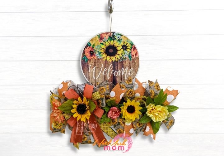 Make your printed floral wreath rail